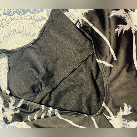 Aeropostale Black Palm Tree One Piece Swimsuit M - Picture 6 of 8